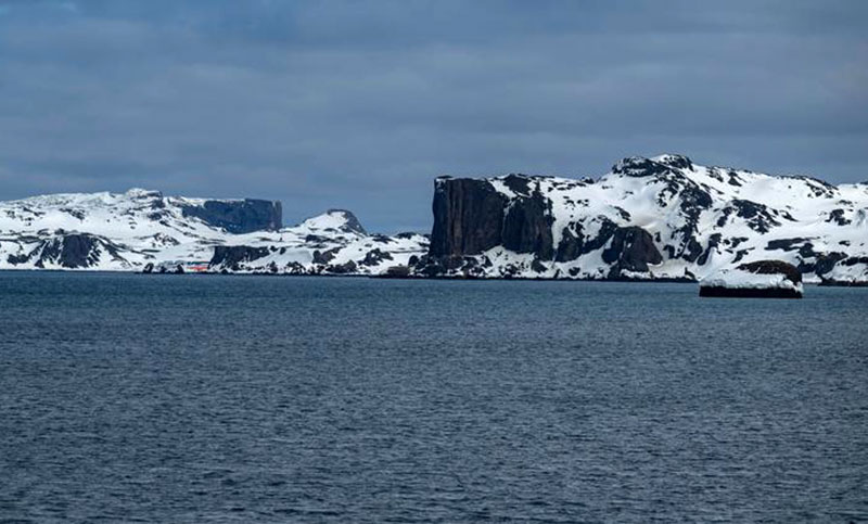 Advierten que el hielo de la Antártida se derrite a un ritmo récord