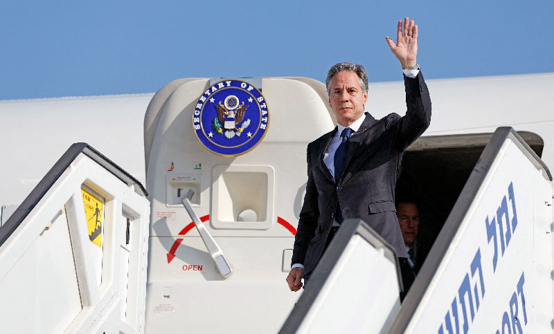 El secretario de Estado de Estados Unidos llega a Tel Aviv en pleno movimiento de tropas israelíes en Gaza