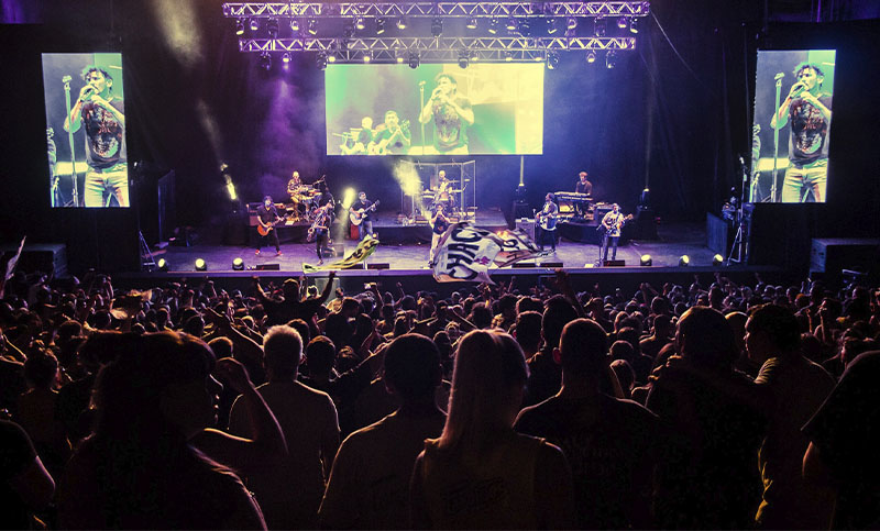 Farolitos cierra el año con su rock barrial en Arroyo Seco