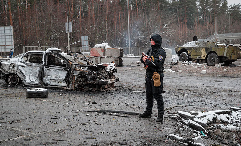 Ucrania afirma que mató a oficiales rusos, mientras se producen ataques en distintas regiones