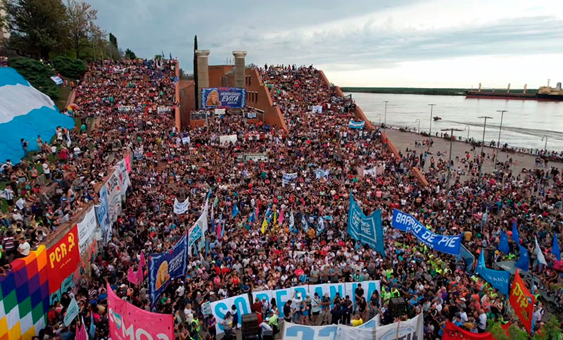 Organizaciones sociales y sindicatos expresaron su apoyo a Massa en el Parque España