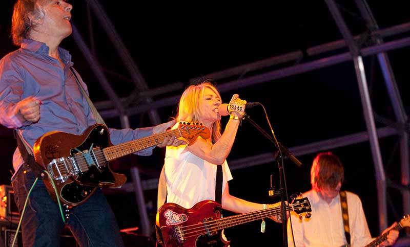 La banda estadounidense Sonic Youth mostró su apoyo a Massa