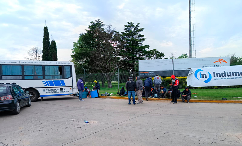 Trabajadores de una contratista lograron cobrar sus sueldos tras meses de trabajar en Acindar de Villa Constitución