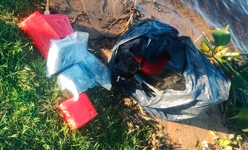 Más bultos con cocaína en el río: ahora aparecieron paquetes a la altura de Pueblo Esther
