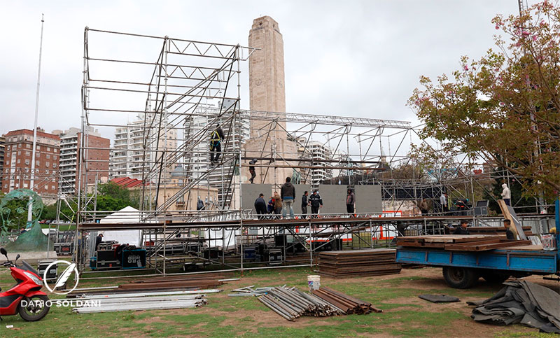 Rosario se prepara para una nueva Fiesta de Colectividades: avanza el armado de stands