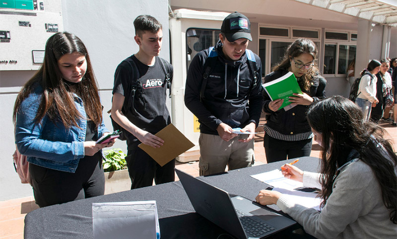 El empleo joven lleva 33 meses consecutivos en crecimiento