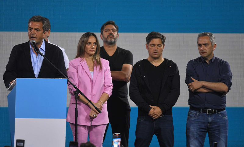 Massa llamó a las «nuevas generaciones» para hacer un «cambio transicional y democrático»