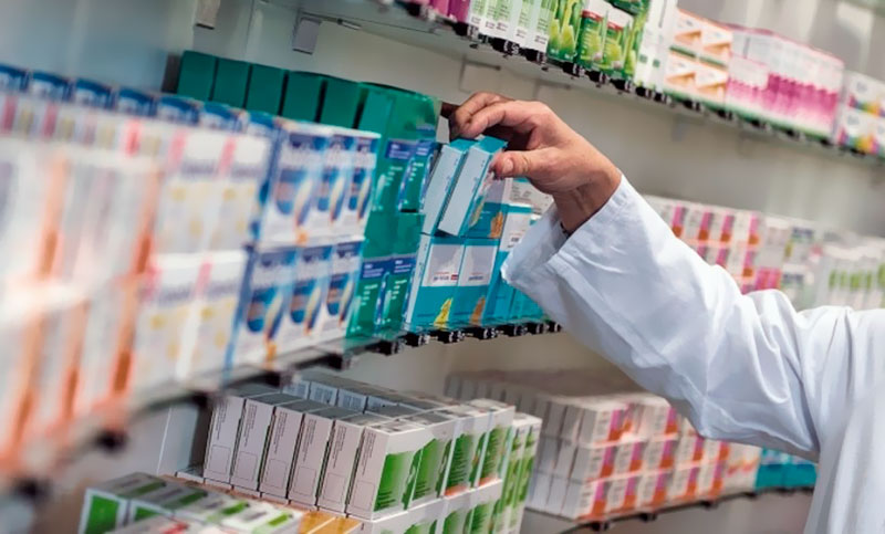 Farmacéuticos  van al paro, presentan amparo y concentran en Buenos Aires: cerrarán entre las 12 y las 13