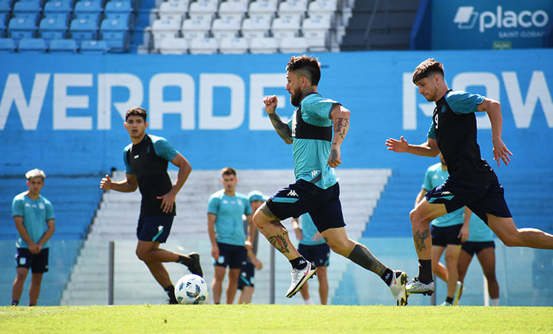 Racing ultima detalles para enfrentar a Central en la Copa de la Liga