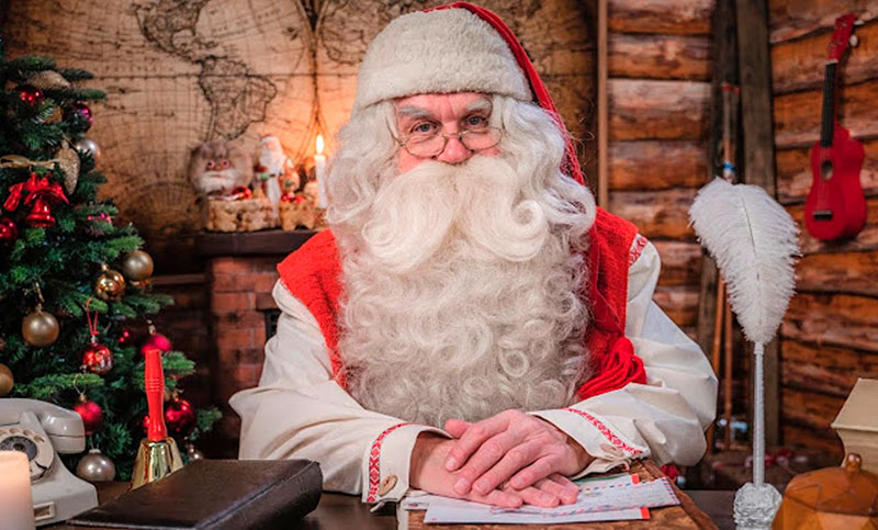 Calle Recreativa recibe a Papá Noel