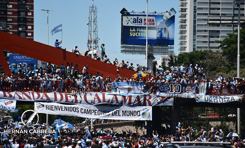 Hoy se celebra el primer Día Nacional del Hincha Argentino, a un año de la euforia popular