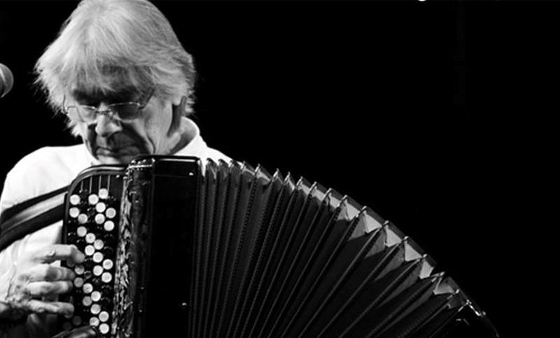 Raúl Barboza vuelve a Rosario para mostrar su destreza artística