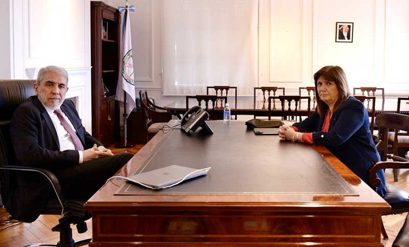 Bullrich se volvió a reunir con Aníbal Fernández y reiteró que en Argentina «el que las hace las paga»