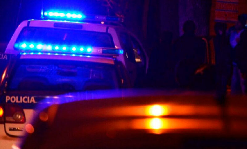 Redujeron a las víctimas y se llevaron 200 mil dólares, dos armas de fuego y dos computadoras