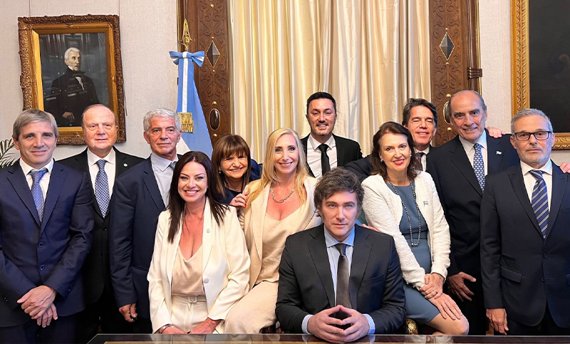 El Gobierno prepara un decreto para «desregular» la economía