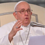 El Papa Francisco pidió «no confundir la fiesta» de Navidad «con el consumismo»