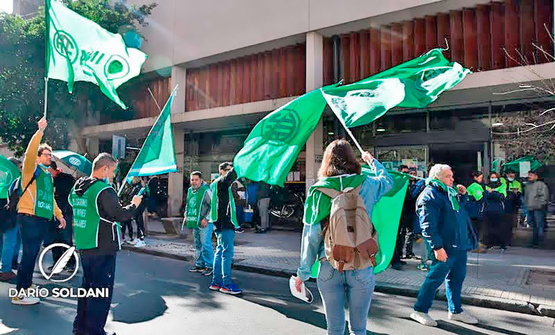 ATE reclama por el pase a planta de 200 trabajadores avalados por Ley de Santa Fe