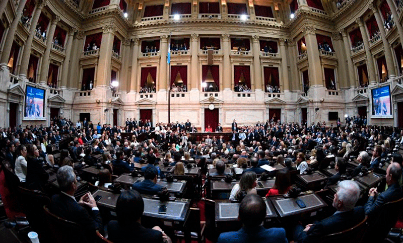 Para el Gobierno, la Ley Ómnibus enviada al Congreso saldrá aprobada con pocos cambios