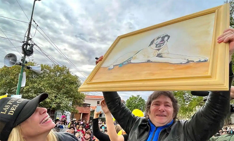 Milei cuestionó que la prensa hable de sus perros: «Sería bueno que dediquen más tiempo a los problemas del país»