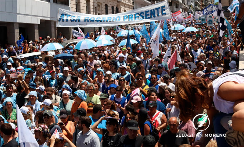 Una multitud en la calle y locales cerrados: las postales que el paro nacional dejó en Rosario