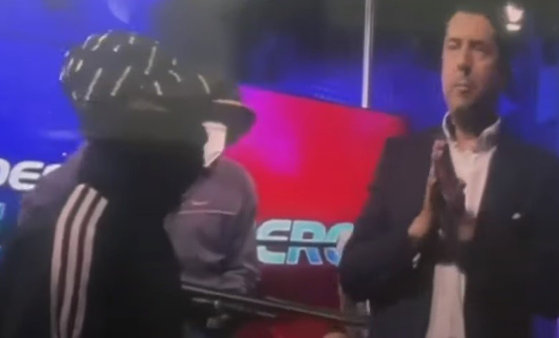 Ecuador: encapuchados tomaron un canal de TV y el presidente saca a las fuerzas armadas a la calle