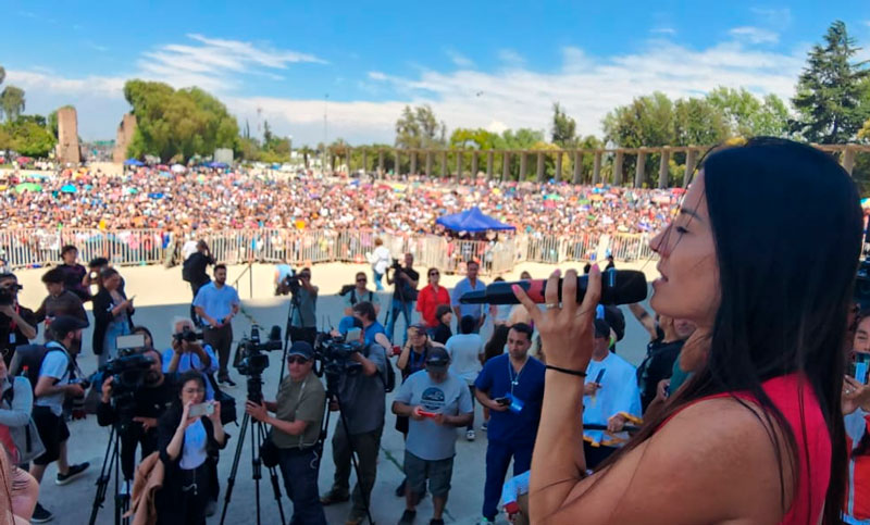 Chile: más de 12500 personas y tres días de espera para ver a Leda