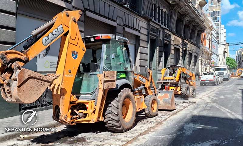 Las obras en calle Santa Fe suman una cuadra y se trasladan paradas de colectivos