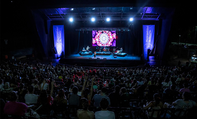 Festival de rock al aire libre para conmemorar el Día de la Mujer