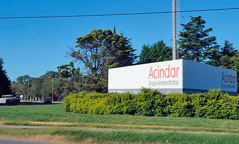 Por derrumbe de ventas, Acindar frena su producción por un mes