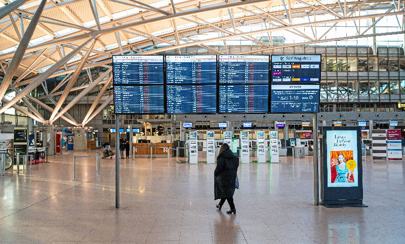 Cancelan más de 1.000 vuelos en Alemania mientras personal de seguridad negocia salarios