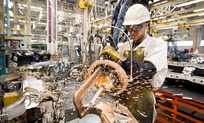 La actividad industrial cayó 6,3% interanual en enero