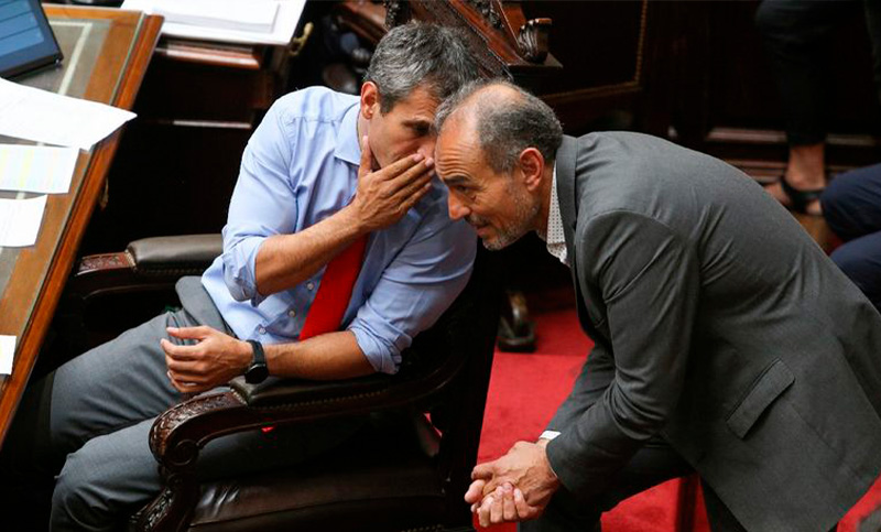 Claroscuros en el proyecto de Ley Bases: denuncian que el oficialismo agregó al proyecto final artículos que estaban eliminados