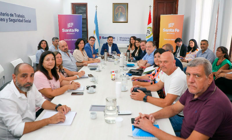 La insistencia de los gremios docentes ve sus frutos: el Gobierno provincial abonará el pago de la deuda de 2023 en fecha a designar