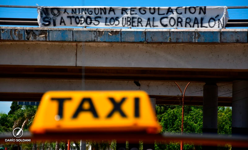 Taxis versus Uber: “Si el Estado no media va a terminar ocurriendo una tragedia”