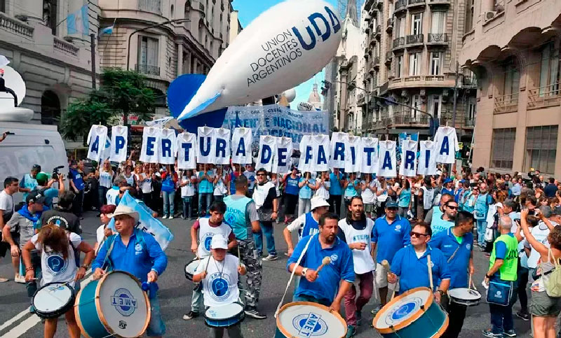 Los docentes afiliados a UDA destacan que su paritaria nacional está respaldada por la ley
