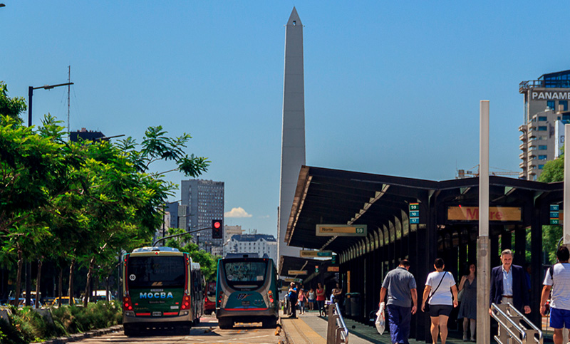 En Buenos Aires, el boleto mínimo de colectivo costará $270 y el del tren $130
