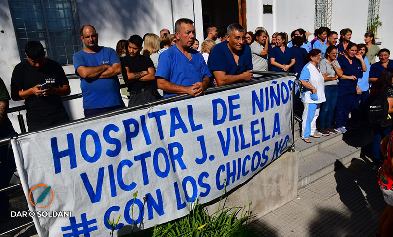 Abrazo solidario al Hospital Vilela: trabajadores denuncian falta de personal y extrema inseguridad