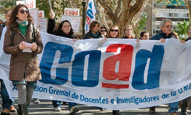 Los docentes de la UNR votan hasta el miércoles 3 de abril para definir un nuevo plan de lucha