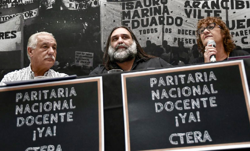 Paritaria docente: no hubo acuerdo tras la nueva propuesta de un piso salarial de 310.000 pesos