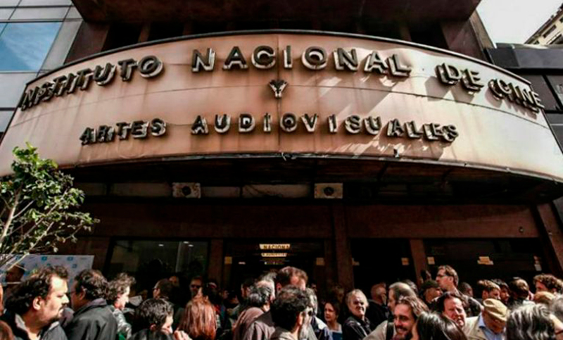 Plan de desguace: el Gobierno comenzó los recortes en el INCAA