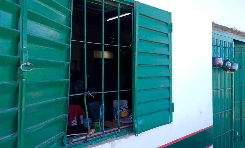 Robaron y destruyeron parte de las instalaciones del club de fútbol infantil Renacer, en zona sudoeste
