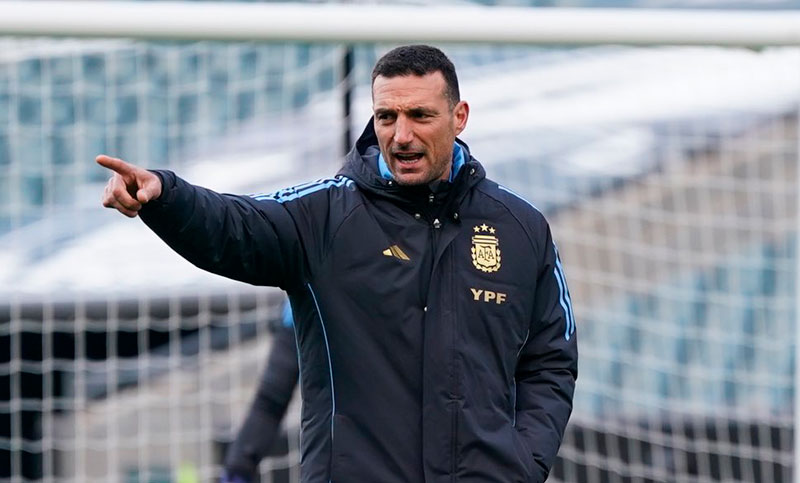 Scaloni: «No es fácil volver a competir después de ganar todo»