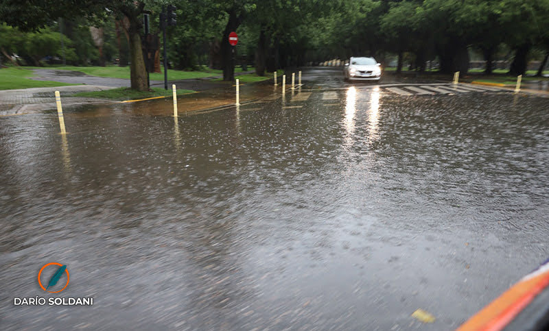 La Municipalidad advierte por fuertes tormentas en la madrugada del jueves y pide colaboración de los vecinos