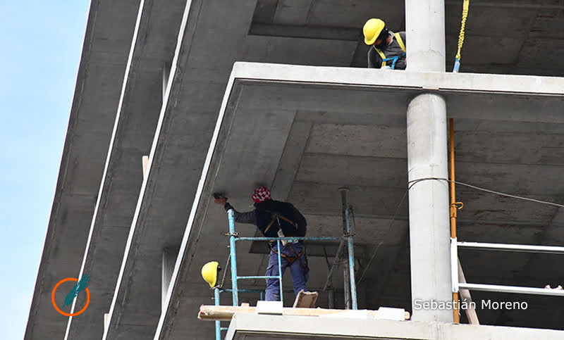 Derrumbe total: el 69% de las empresas redujo sus ventas y la construcción se desplomó un 21,7%