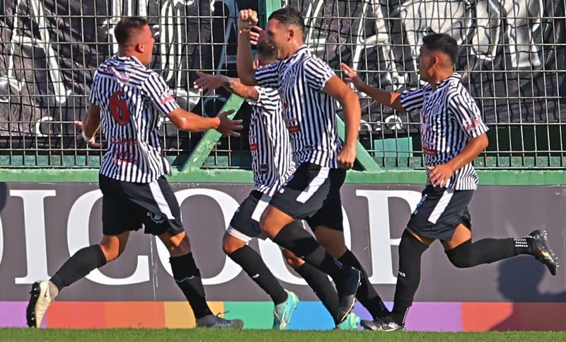 El Porvenir eliminó a Lanús de la Copa Argentina