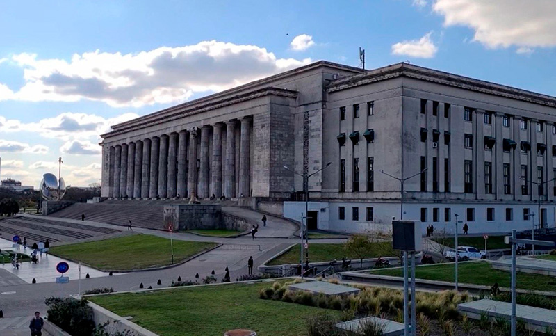 El Rector de la Universidad de Buenos Aires aseguró que «son momentos muy graves y dramáticos»