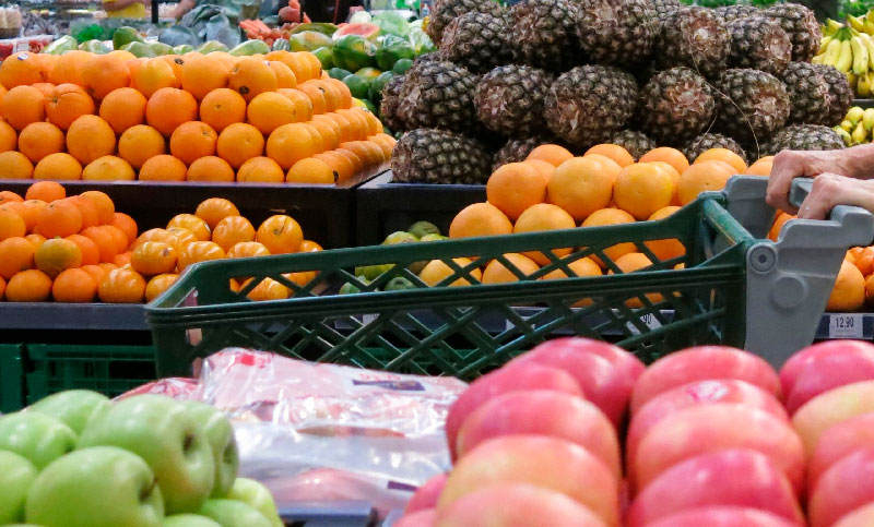 Alimentos: los precios aumentaron del campo a la góndola 3,4 veces en febrero