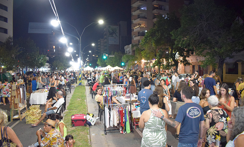 Arroyito vivió su fiesta con corte de calle y ferias populares