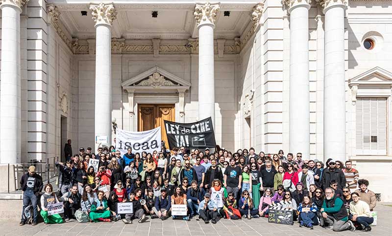 La comunidad audiovisual moviliza en Rosario en defensa del Incaa y de la cultura