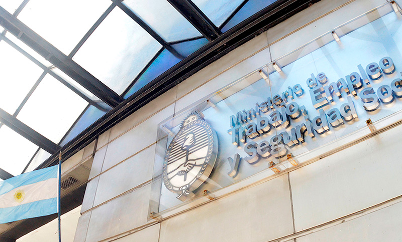 La secretaría de Trabajo homologó los ajustes paritarios para los Empleados de Comercio